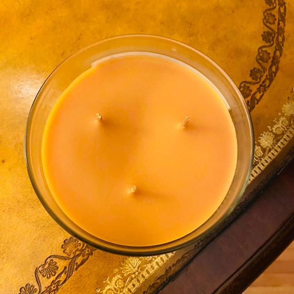 Bath & Body Works Toffee Crunch 3 Wick 14.5 ounce Collectors Candle NEW - Picture 4 of 5